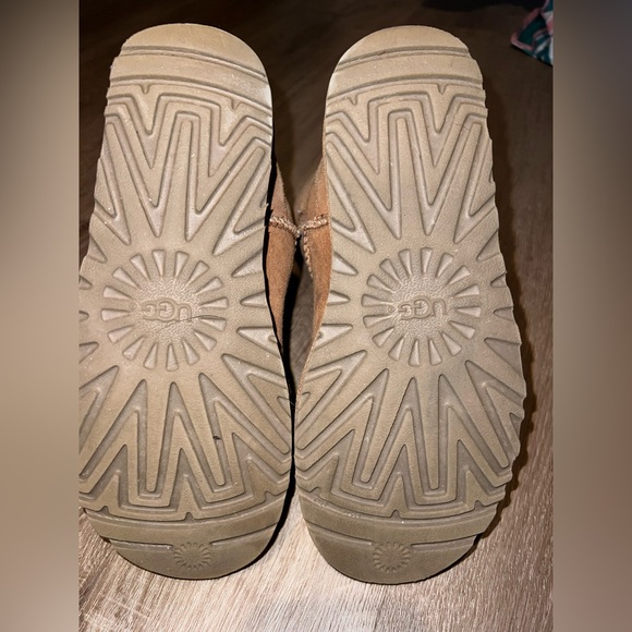 Ugg boots - Picture 4 of 5